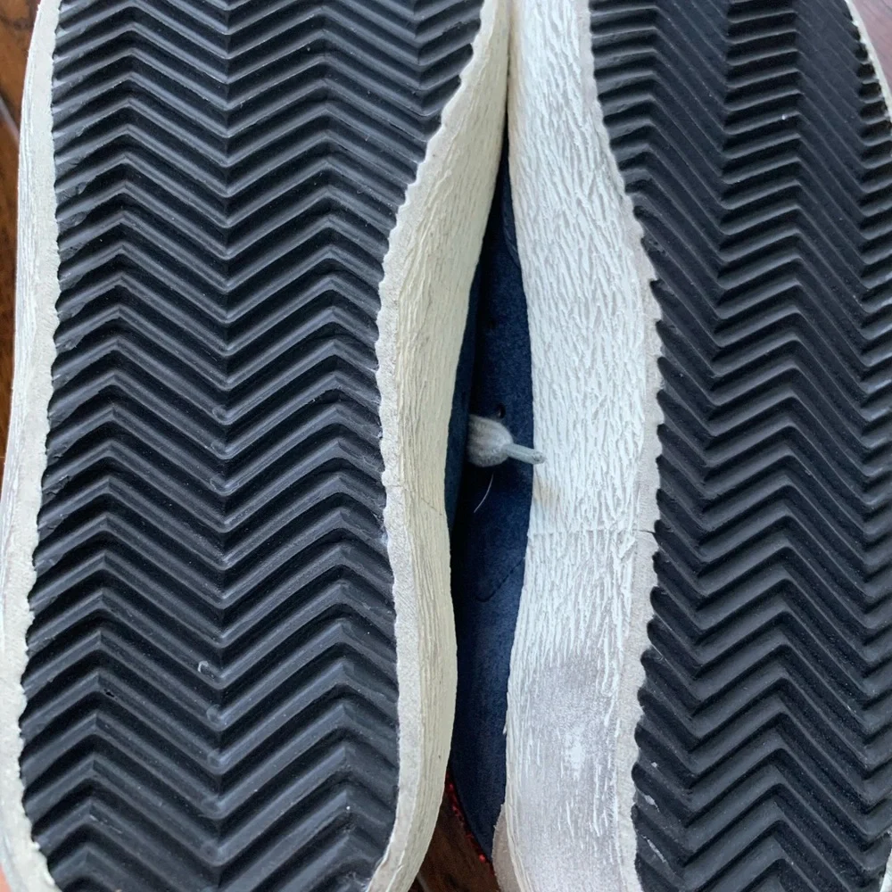 Slightly worn Golden Goose Superstar Sneakers. - Picture 3 of 8